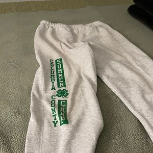 Sweat pants - medium